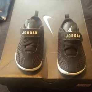 Toddler air jordan sneakers